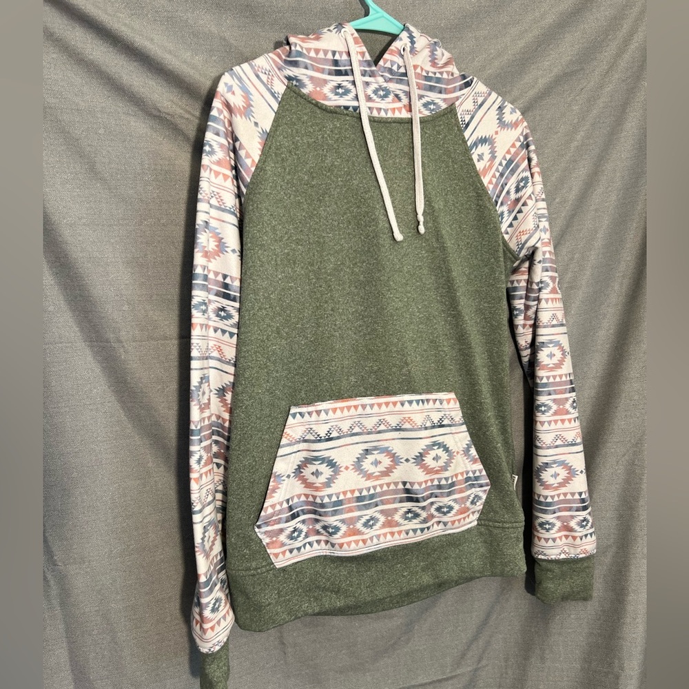 Brand: ?, Size: M, Color: Grey with Aztec.
